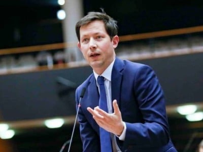 article-image